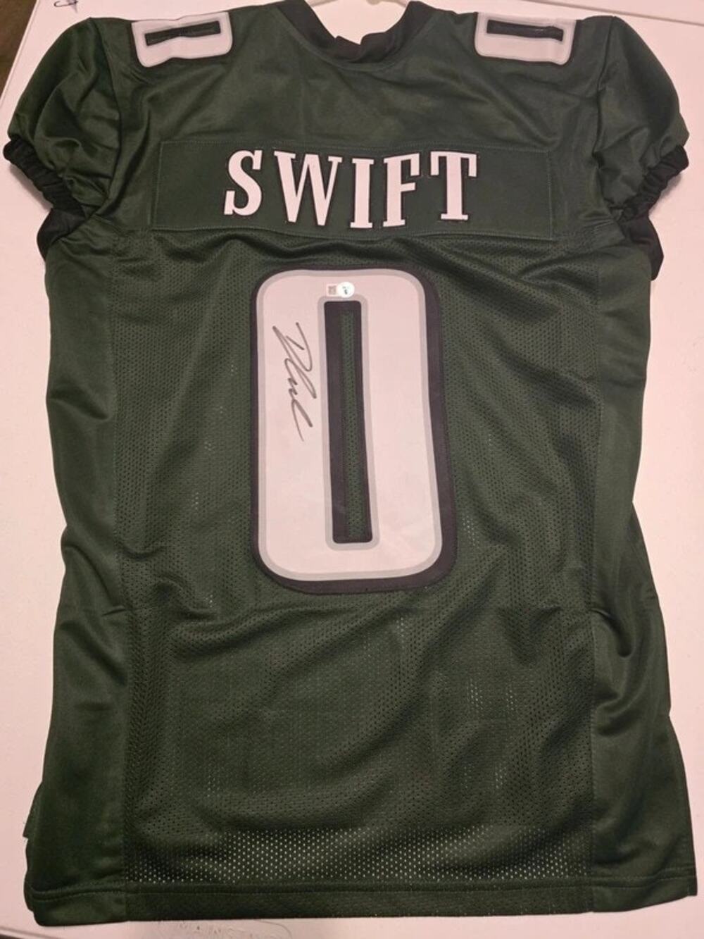 Autographed DeAndre Swift Eagles Jersey w/COA XL